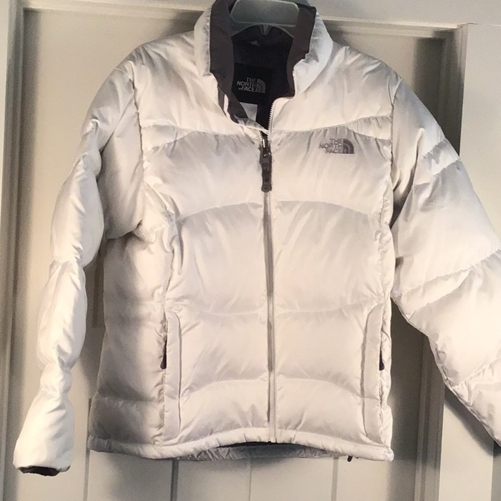 NWOT 100% Authentic Guaranteed Vintage North Face size L down jacket